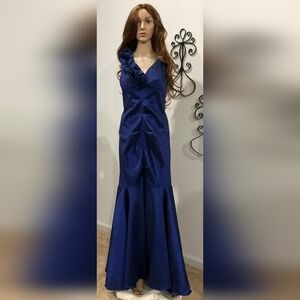 R & M Richards "The Mermaid Dress" Exquisite Blue Evening Gown